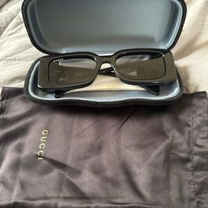 Gucci glasses Big Logo